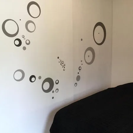 Larrondoa Maison Nyaraló *