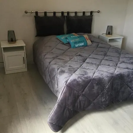 Larrondoa Maison Nyaraló Saint-Esteben