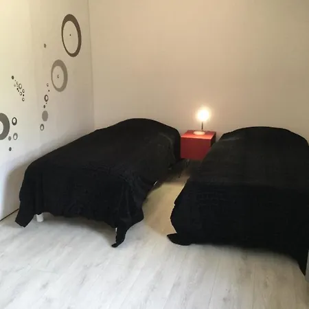 Nyaraló Larrondoa Maison *