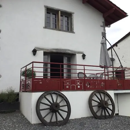 Nyaraló Larrondoa Maison